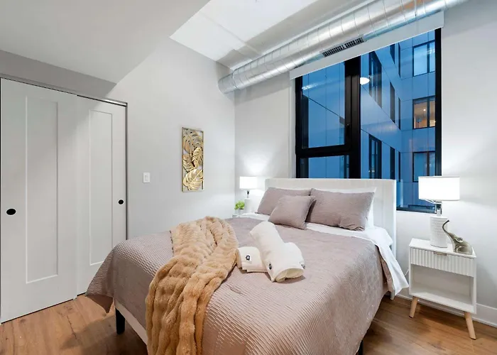 Steps From The Edgewater Modern 2bd 2ba Apartment Chicago