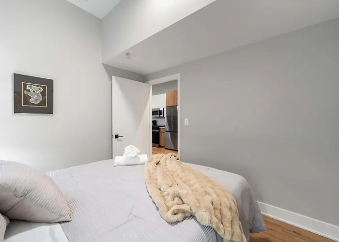 Steps From The Edgewater Modern 2bd 2ba Apartment Chicago