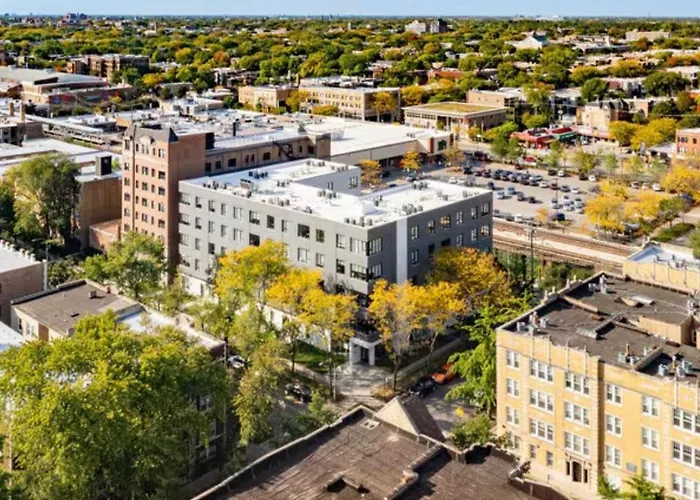 Apartment Steps From The Edgewater Modern 2bd 2ba