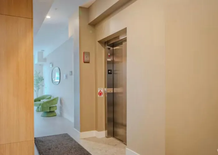 Apartment Steps From The Edgewater Modern 2bd 2ba Chicago
