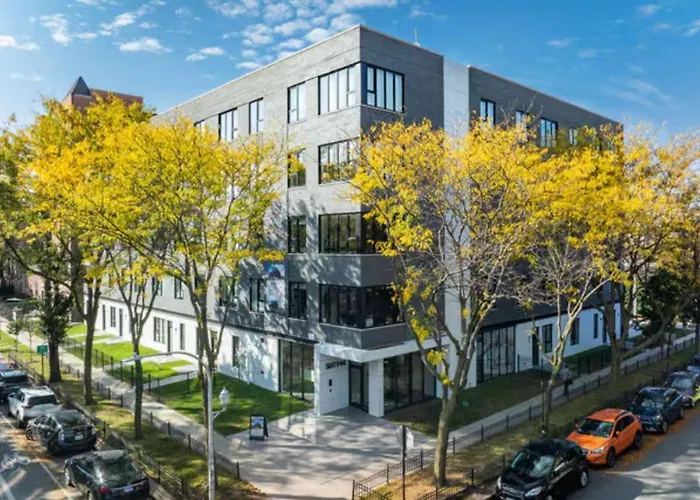 Steps From The Edgewater Modern 2bd 2ba Chicago